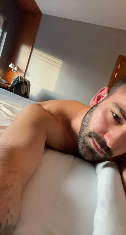 Sundays are meant for cuddles, cuddle me?