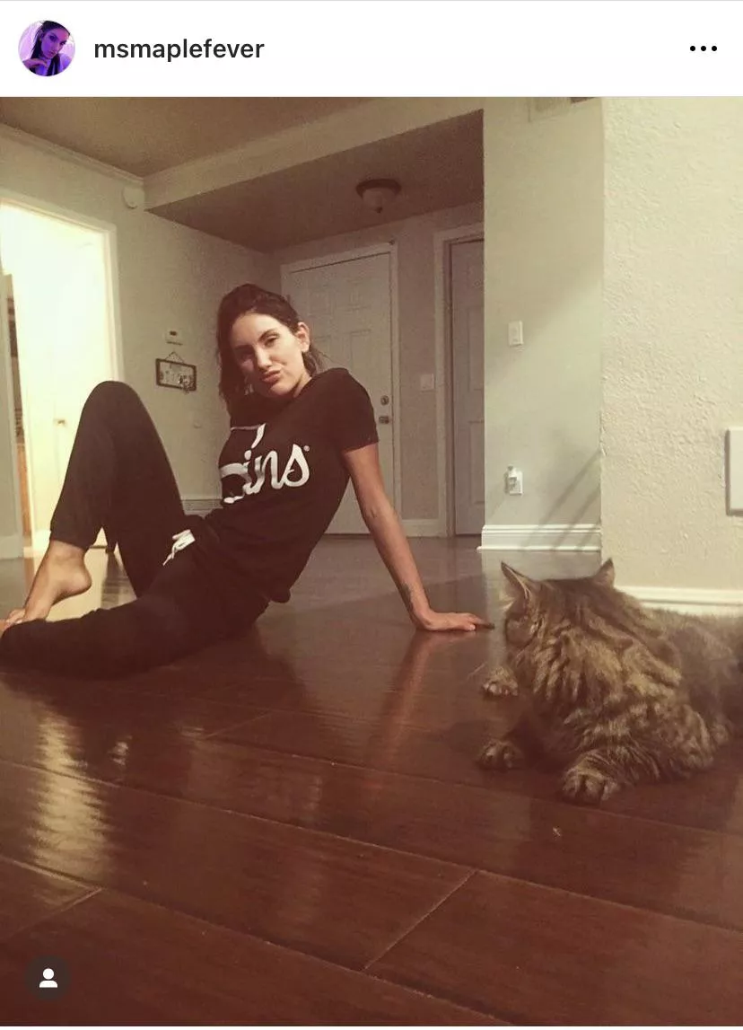 The last post of August Ames in Instagram