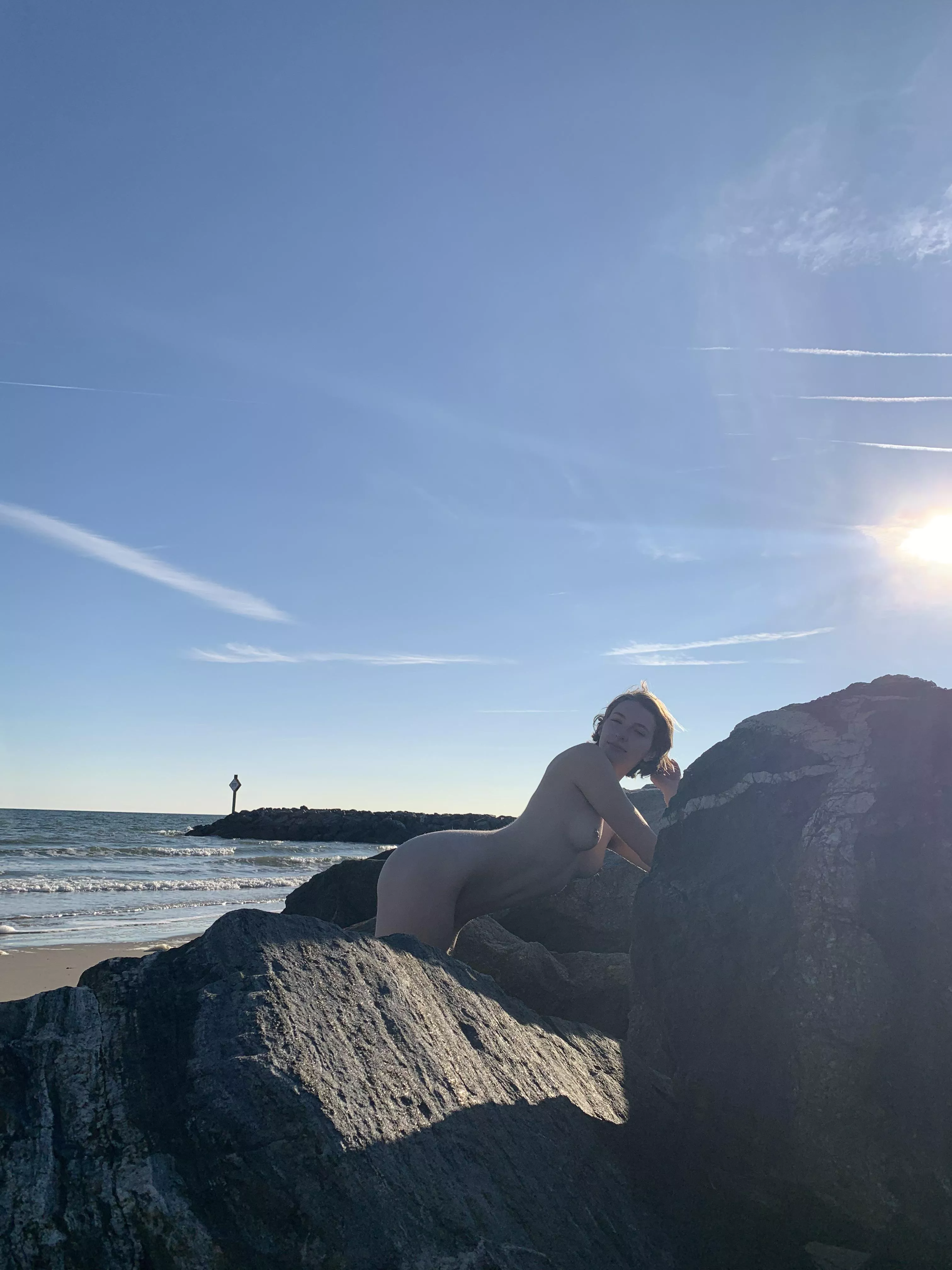 The most appropriate way to dress at the beach🌤️