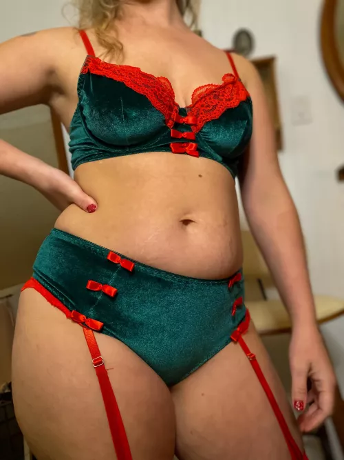 This belly button is ready to be played with