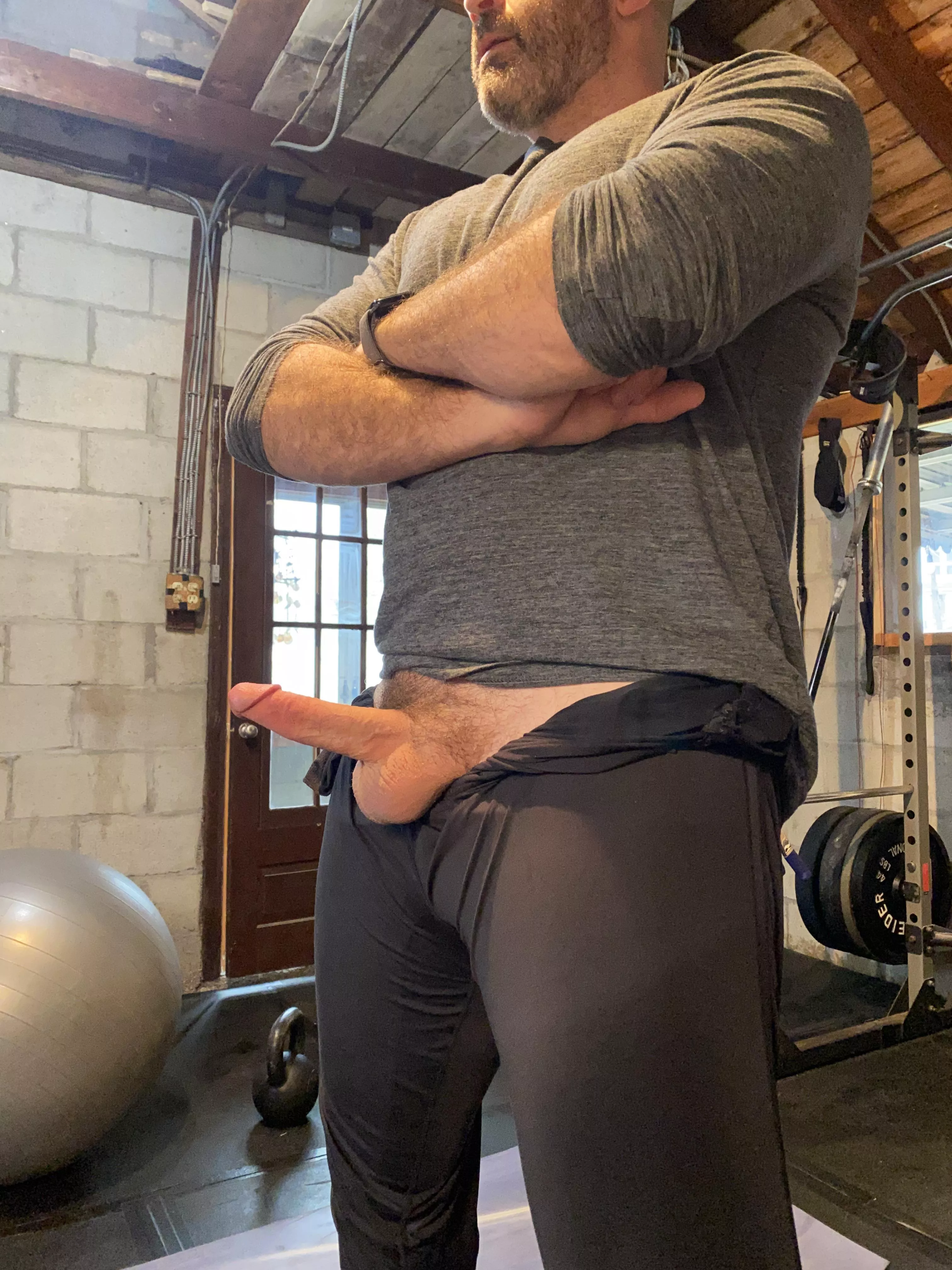 This is why I could never work out at a commercial gym 🤷🏻‍♂️(38)