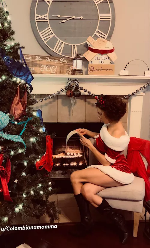 This MILF is checking this list twice daddy. Have you been naughty, or nice?