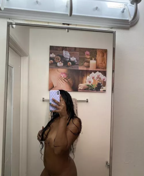Topless this morning like the obedient n….r slut I am who’s pet can I be ? 😽😽 kik/wickr: yayasonasty