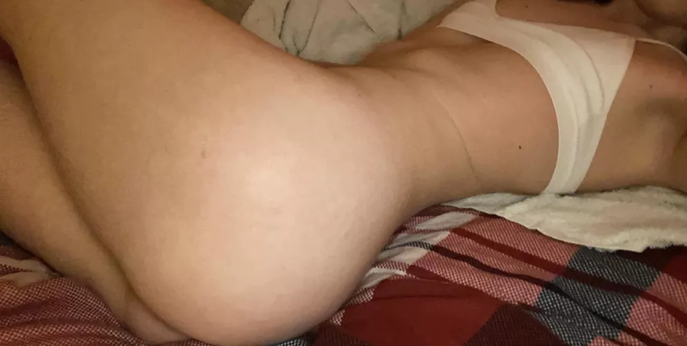wanna cum under the sheets with me?:)