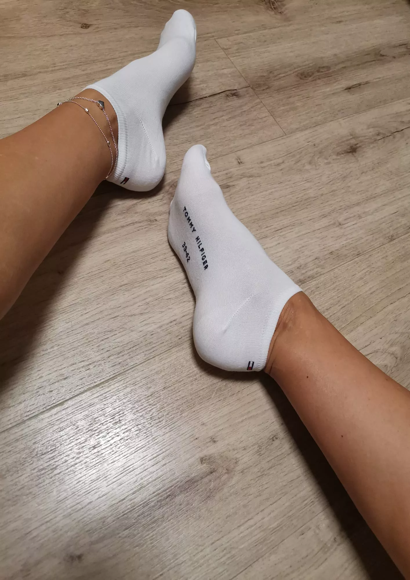 Wanna smell? 👣🤭