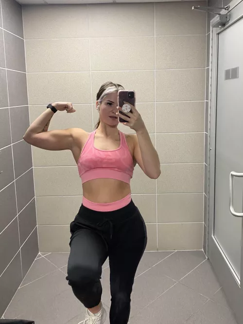 Wanted to show off the pump as well as the pants😅