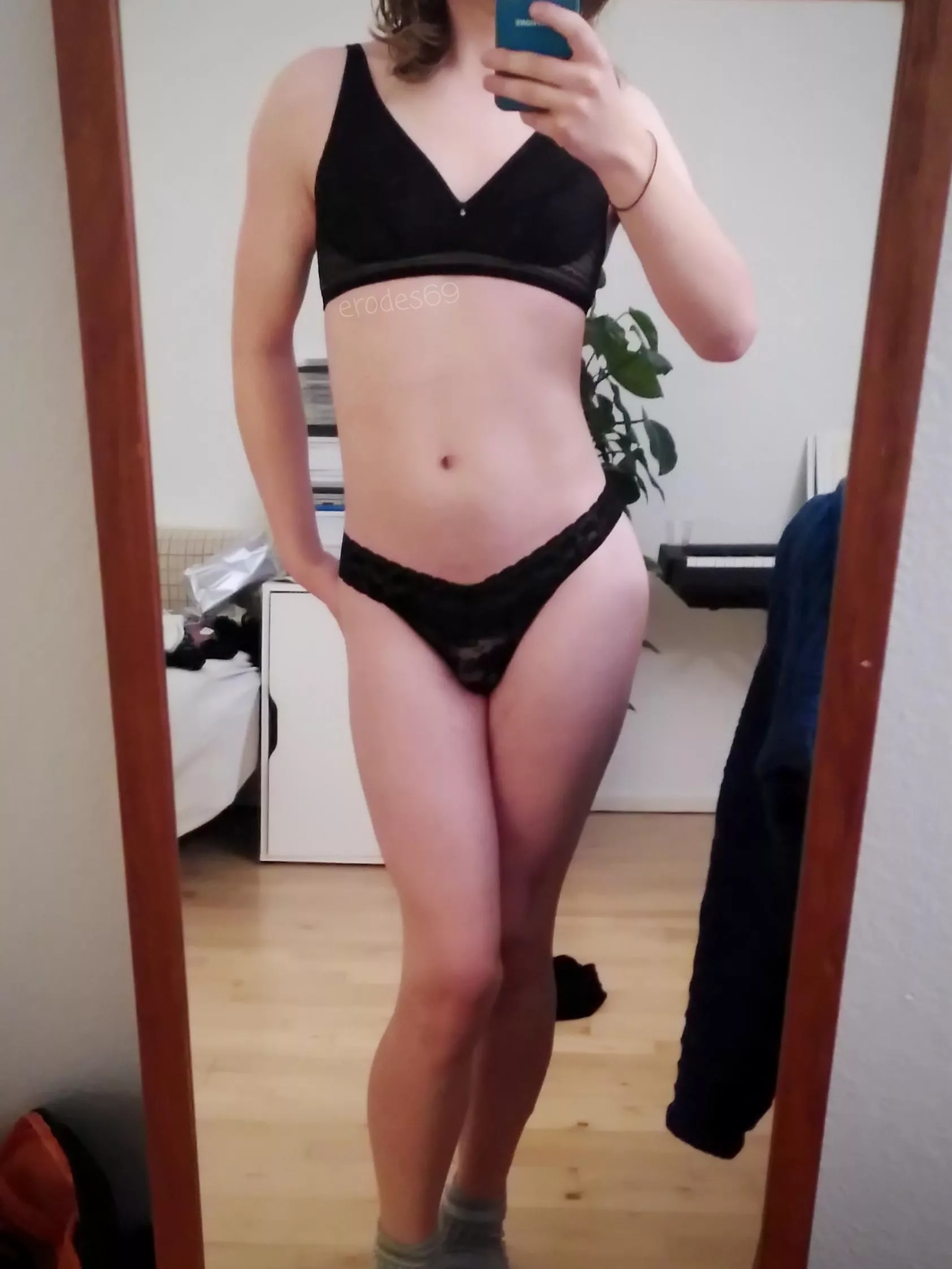 We finally get home to my place, and I have a little surprise for you 😉