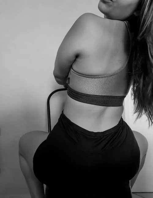 What are you looking at? 🫣🍑