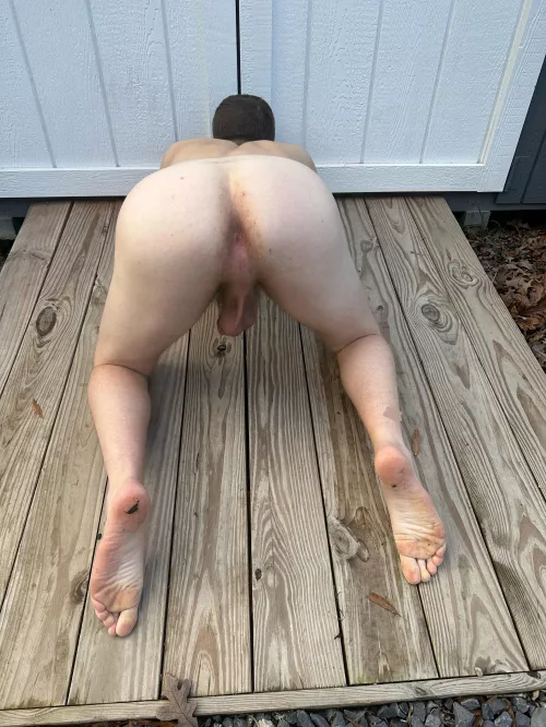 would you play with my hole outside the shed??