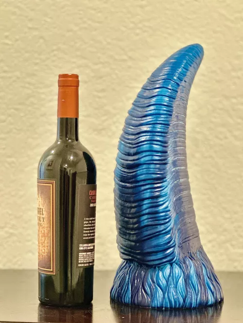 A nice big, beautiful six pound package was just dropped off. XL Echo’s Horn in Soft with Suction cup. Content to cum soon. Wine bottle for scale. #xlechoshorn #echoshorn #baddragon