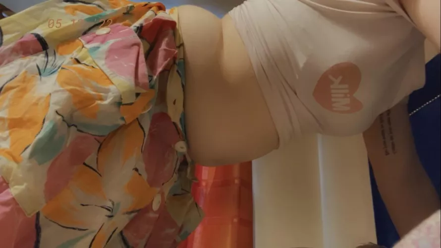 And this is my tummy when it’s nOt stuffed~