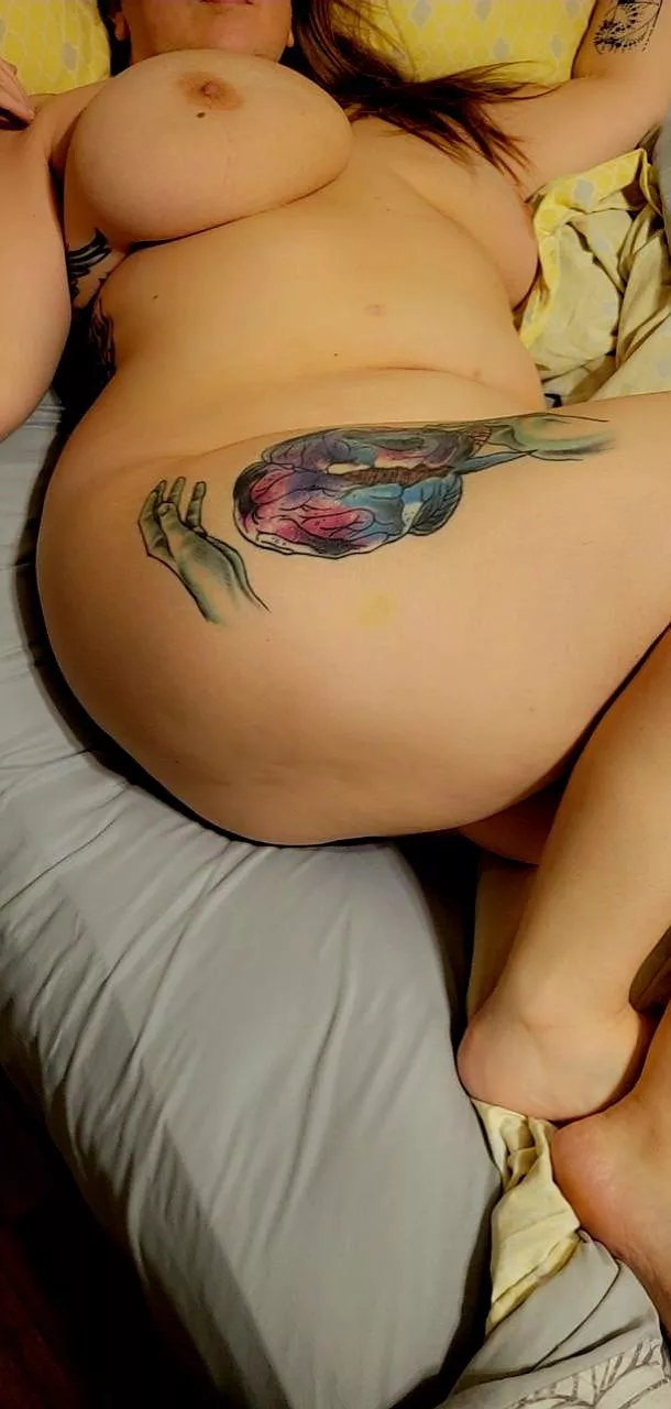 Catia Curves here! I am a very experienced 43(f) with huge natural 36JJ tits and plenty of curves to match. I'm [selling] my premade and custom pics and vids, sexting, camming, my used panties, GFE, Onlyfans, ratings and more! Come find me on Snapchat t