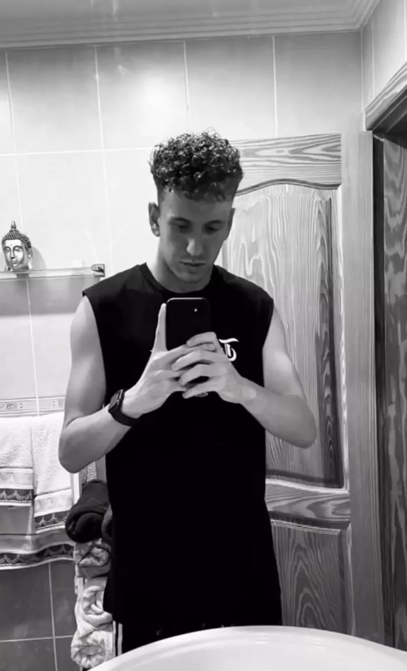 Chill day today, up for meeting new people!! Anyone for some chat? Dm me😃 (have a pic)