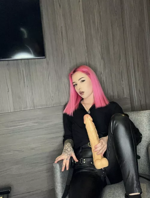 Cum sit on my lap 😈