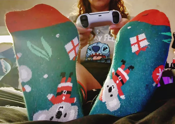 Cute Xmas socks. Can't wait for these koalas to be black with my sweat and filth! How many days should I wear them???