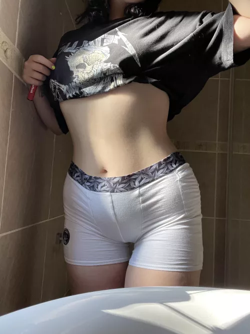 [F] hope y’all like my boxers 🍁🍃