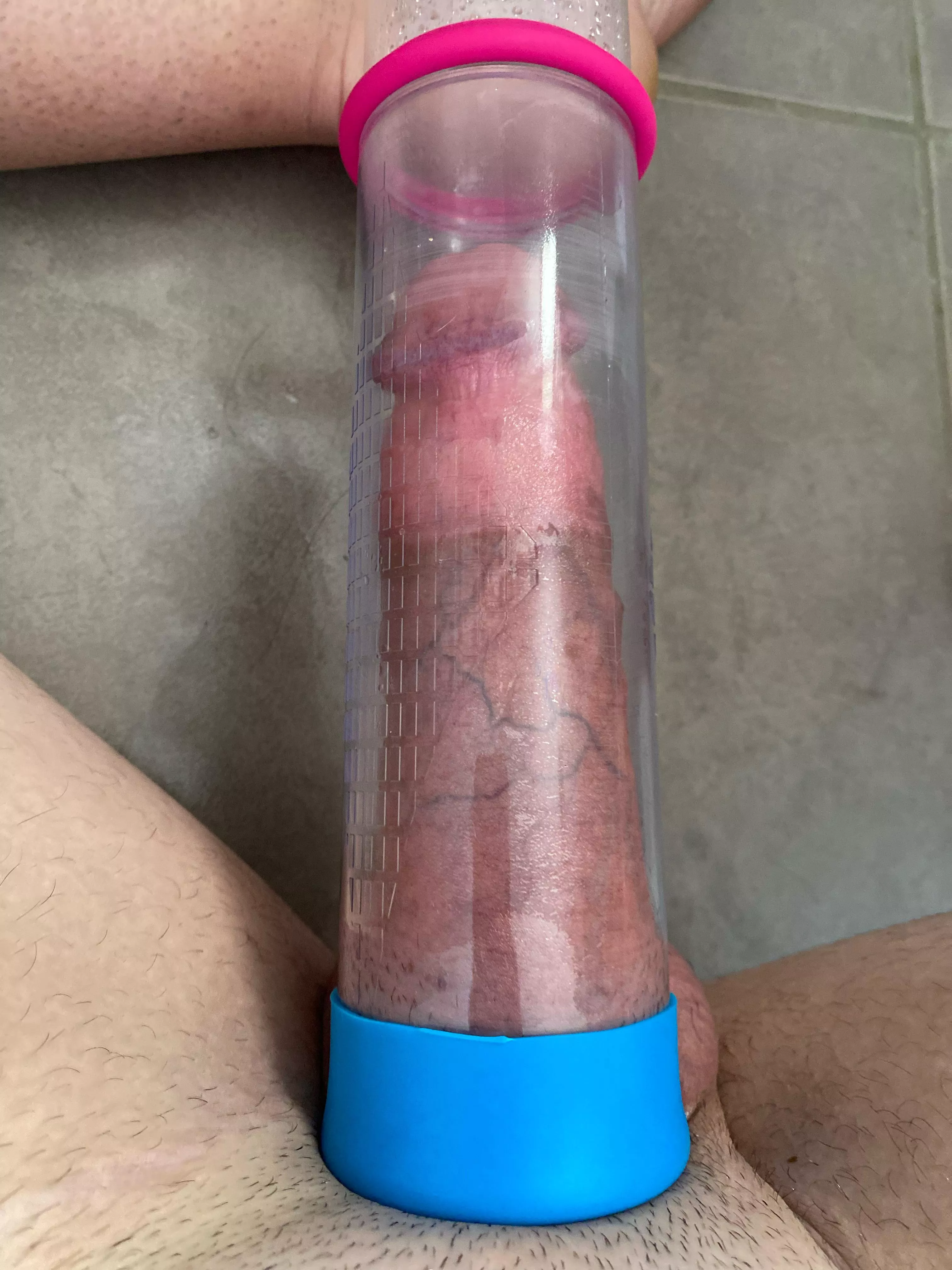 Getting back into pumping my just under 7” cut cock. Let me know what you think. Australia, QLD , Brisbane.