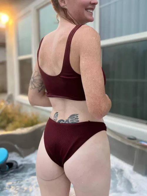 Hanging out at my girlfriends spa. It’s got plenty of room for more. [F]