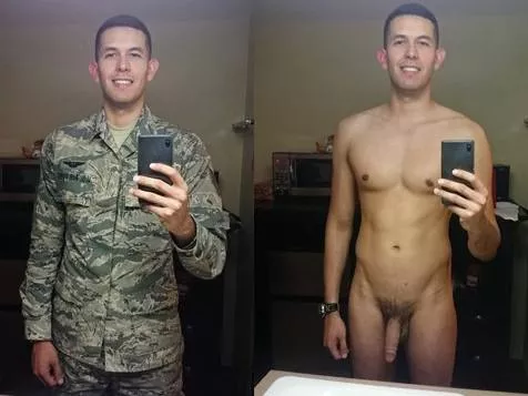 Happy Air Force onoff nude selfie