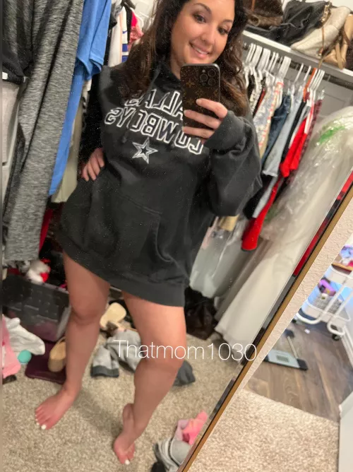 How bout that game last night?! I was one happy milf!