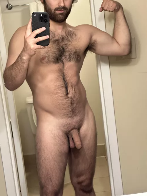 How do y’all feel about hairy dad bods?