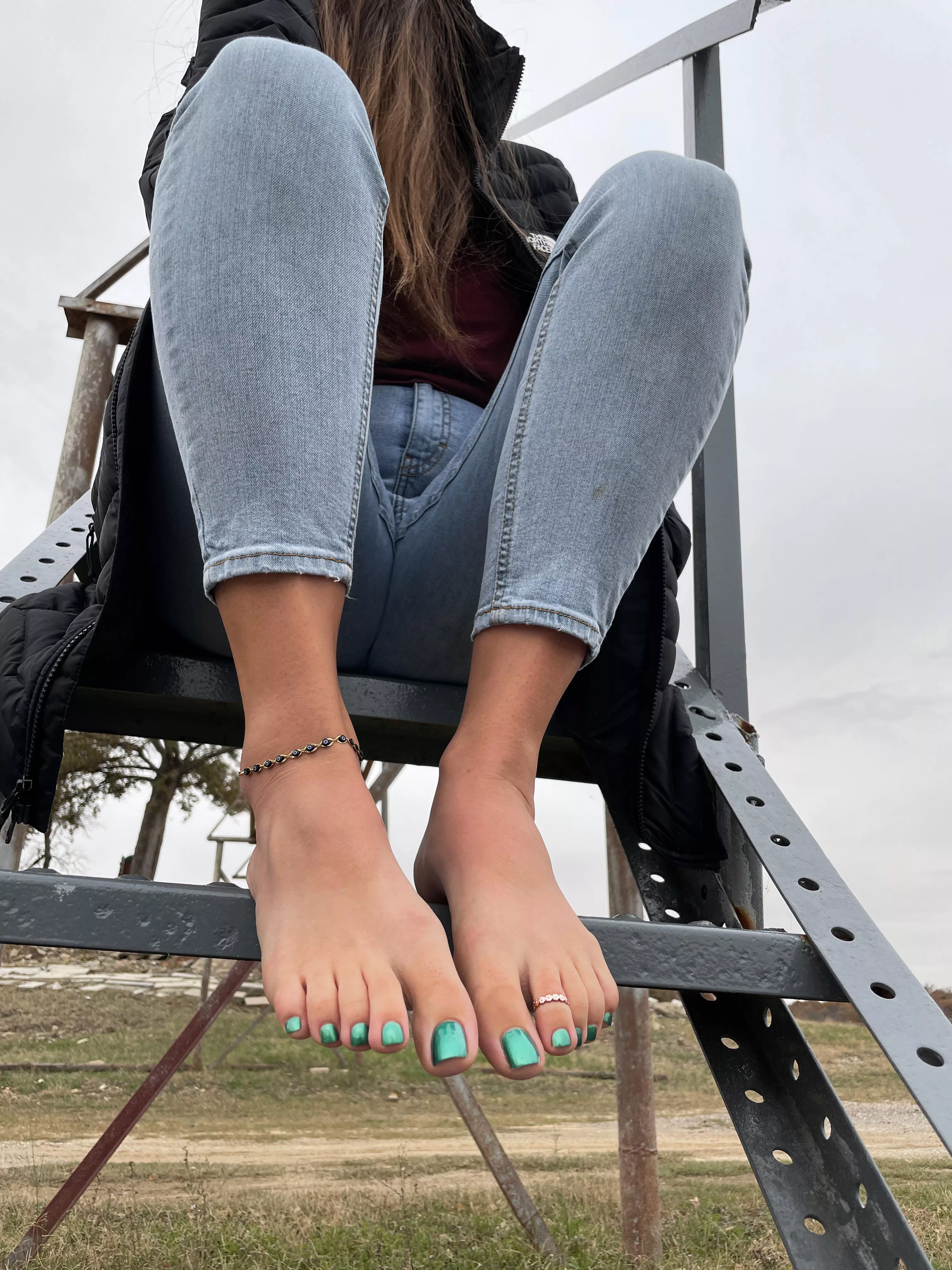 I go on walks barefoot ☺️