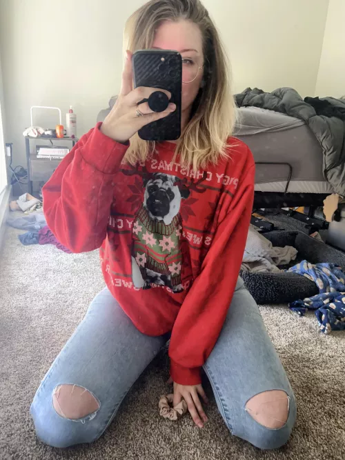 I hope you like my pugly sweater as much as I do (f)
