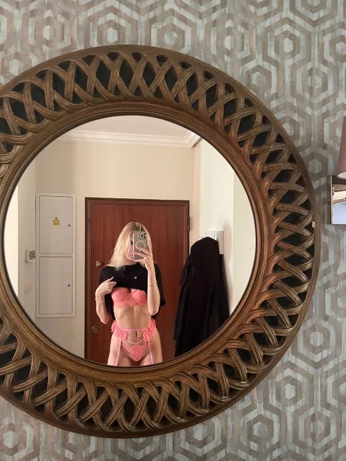 I love to take some pics after the shower