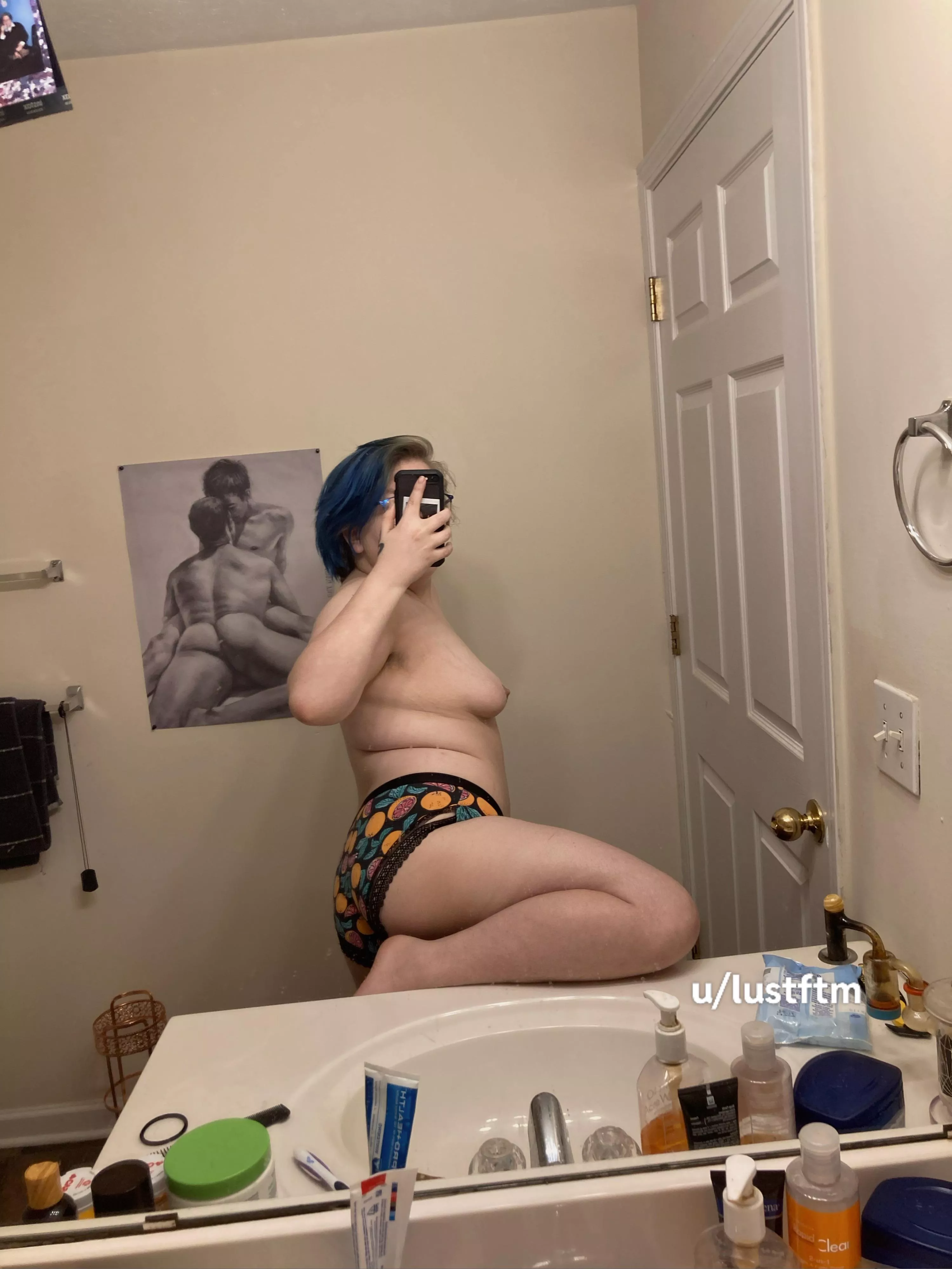 i was made to be tossed around and fucked :3