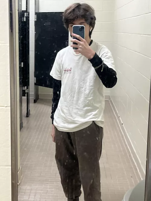 I’m lonely someone tell me I’m pretty