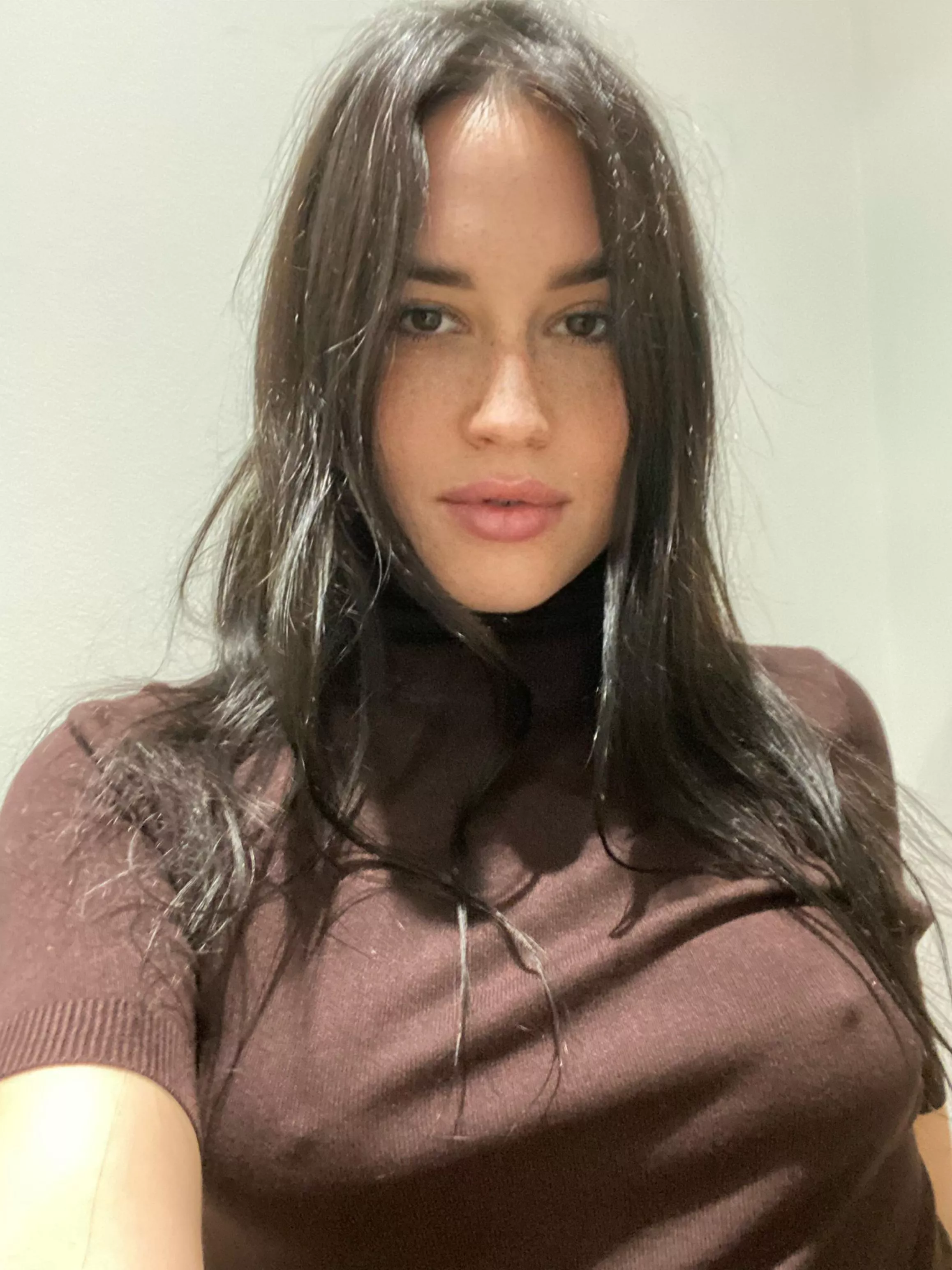 It is getting cold 🥰 I should wear my favourite sweater