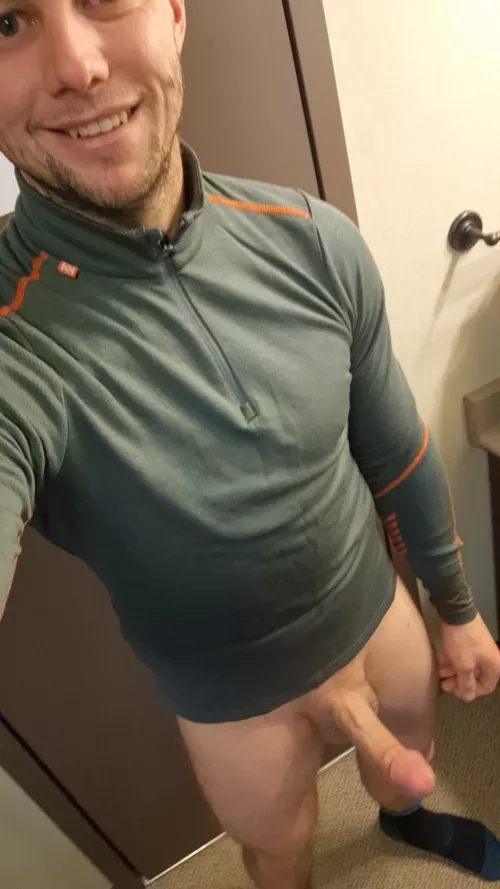 It's too cold for work (m)