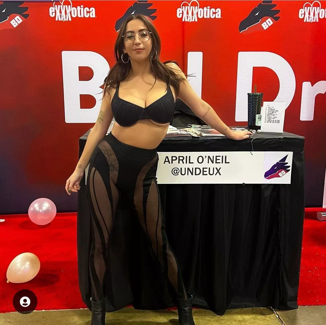 Last day at Exxxotica.