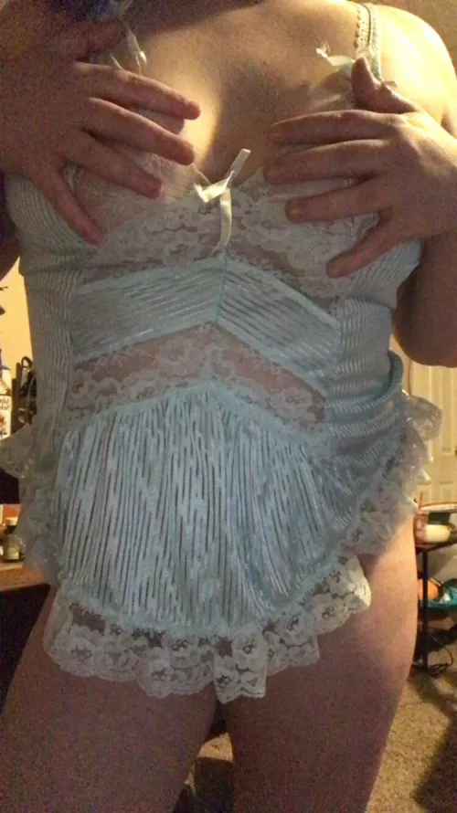 let’s get freaky🍑[SELLING]💰available now📲 fetish friendly😜 customs 📸 FaceTime📱skype 💻 sexting 💬 GFE 👩‍❤️‍💋‍👨 cock rate 🍆 & more (I LIVE VERIFY) kik: kittenhasyourback snap: mercedes2022201