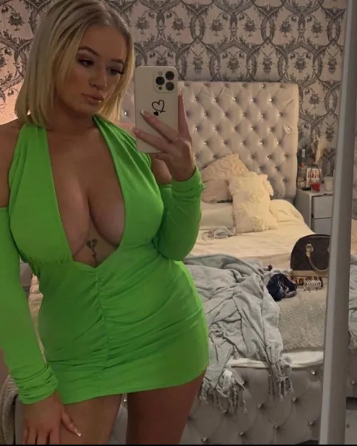 Melissa's natural knockers