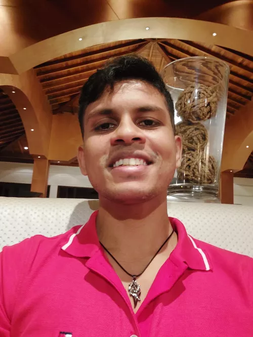 Mondays are so long 🤧