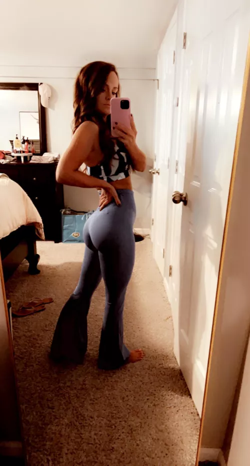 My 36 Y/O Milf/wife plenty to trade