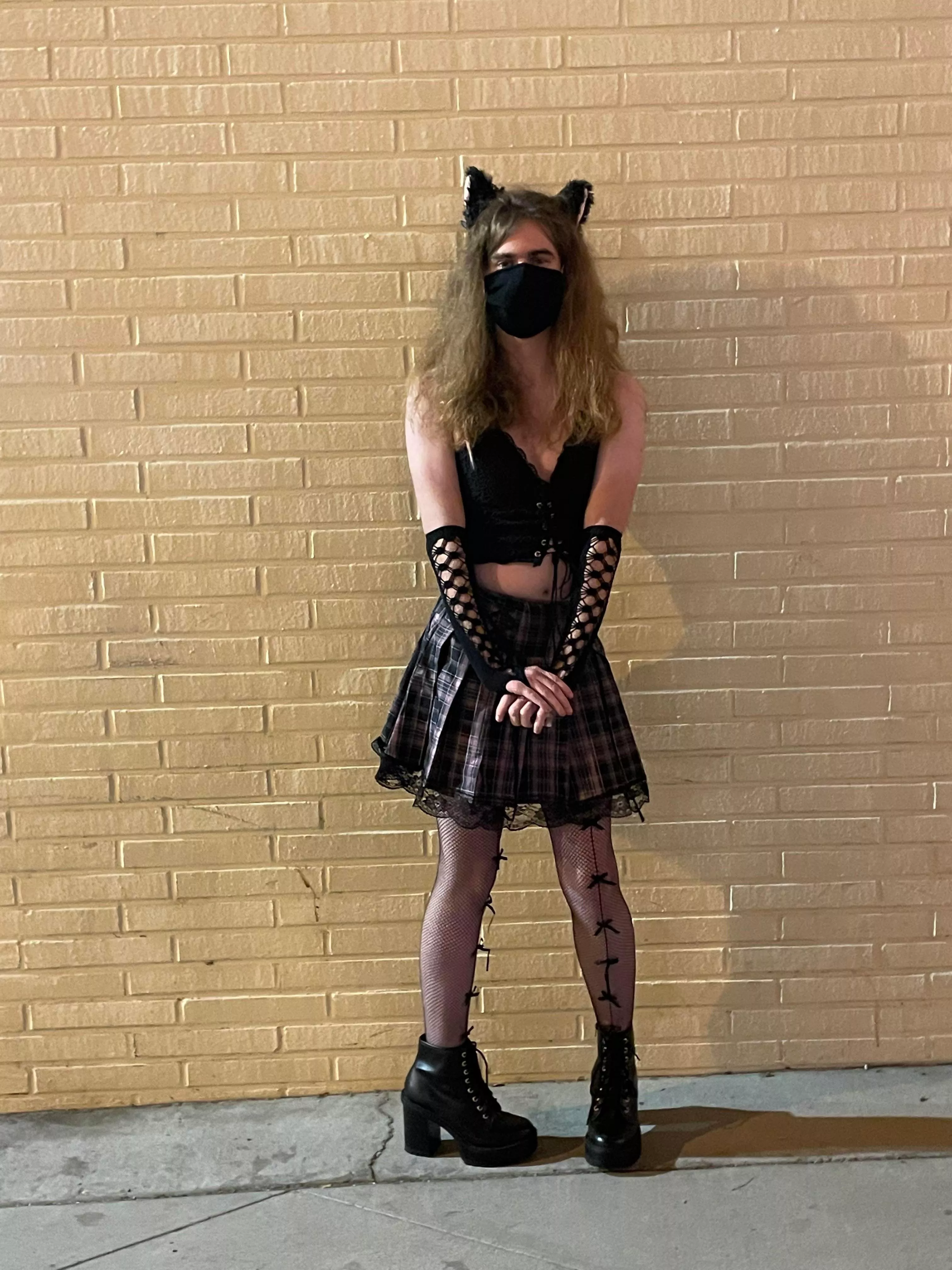 My Dom said I have to have someone else take the pic :3