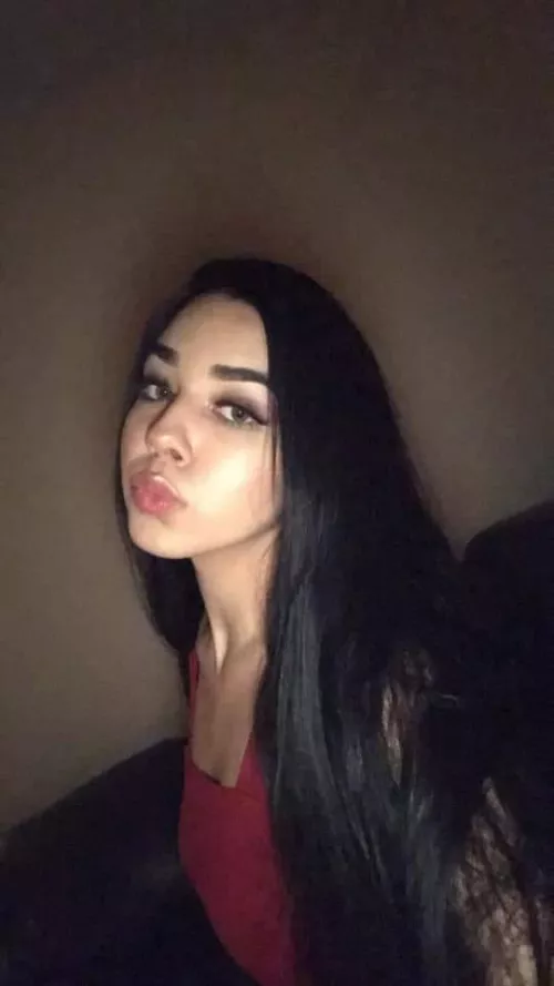 My dream is to see her with a BBC 🥵 (is my crush)