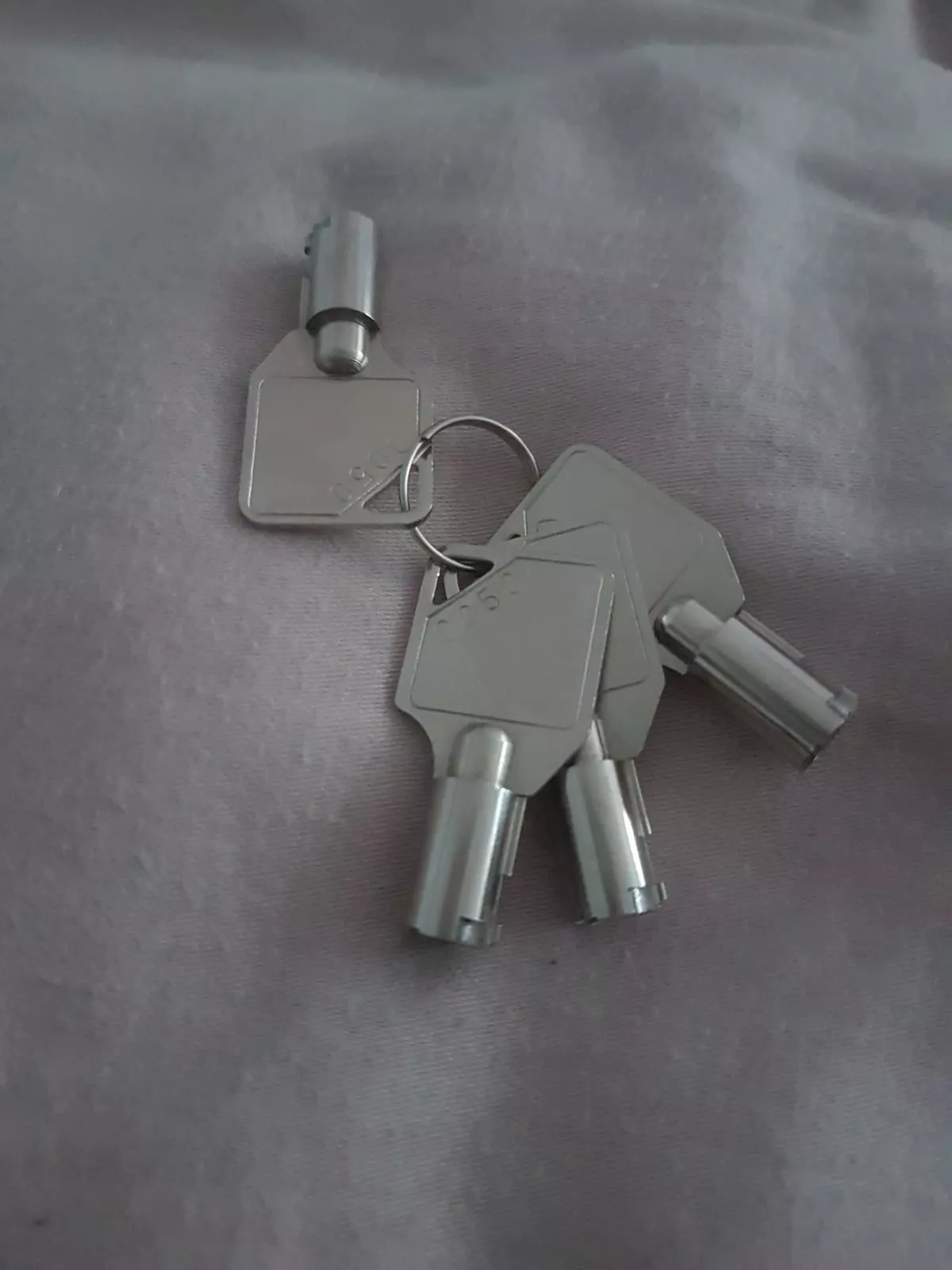 My mistress loves to send me pictures of HER KEYS. I will never hold them in my hands again 🔒