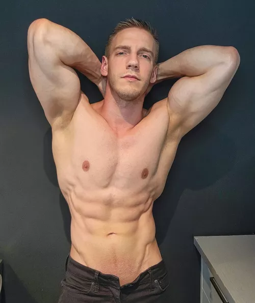 Need help for that zipper 😏