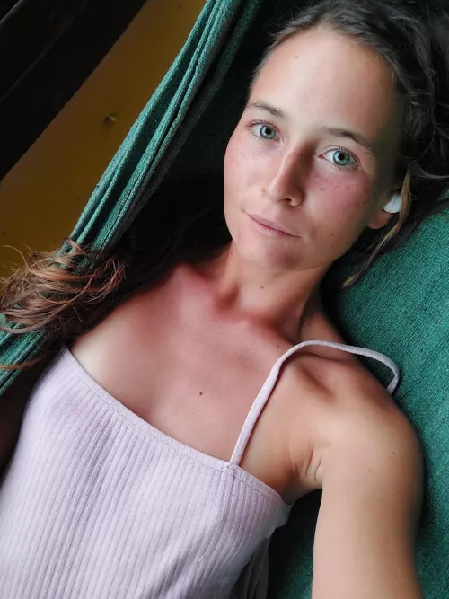 Never wearing a bra😘