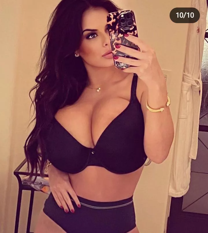 Nonstop bangers by wendy 😩