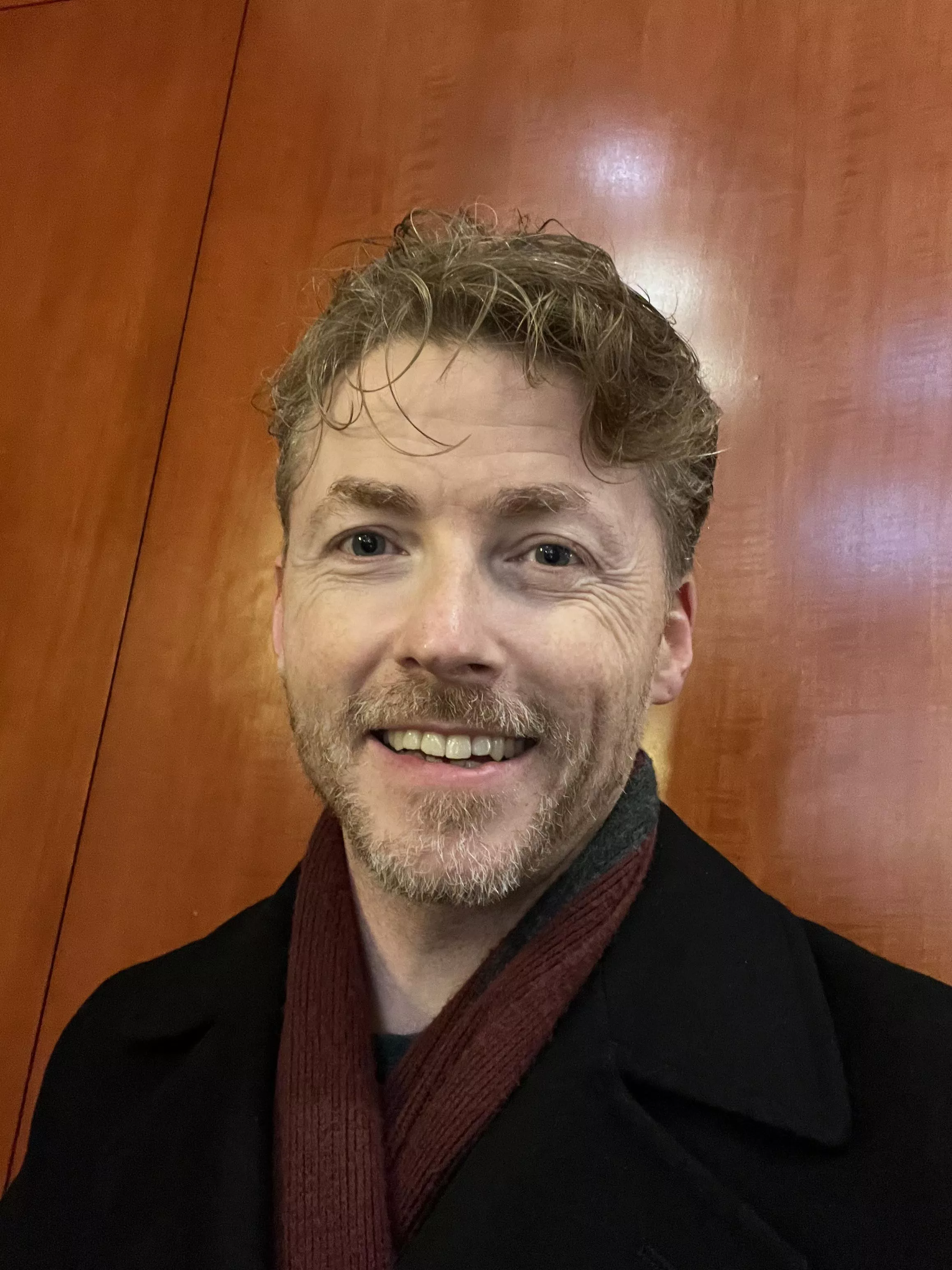 Out and about shopping, surprised I’m smiling cause I intensely dislike shopping 😵‍💫