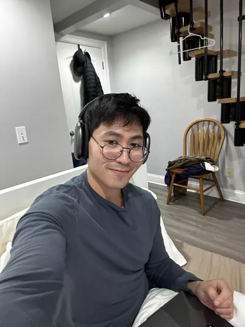 Please excuse the pile of clothes, it’s a lazy Sunday for me :P