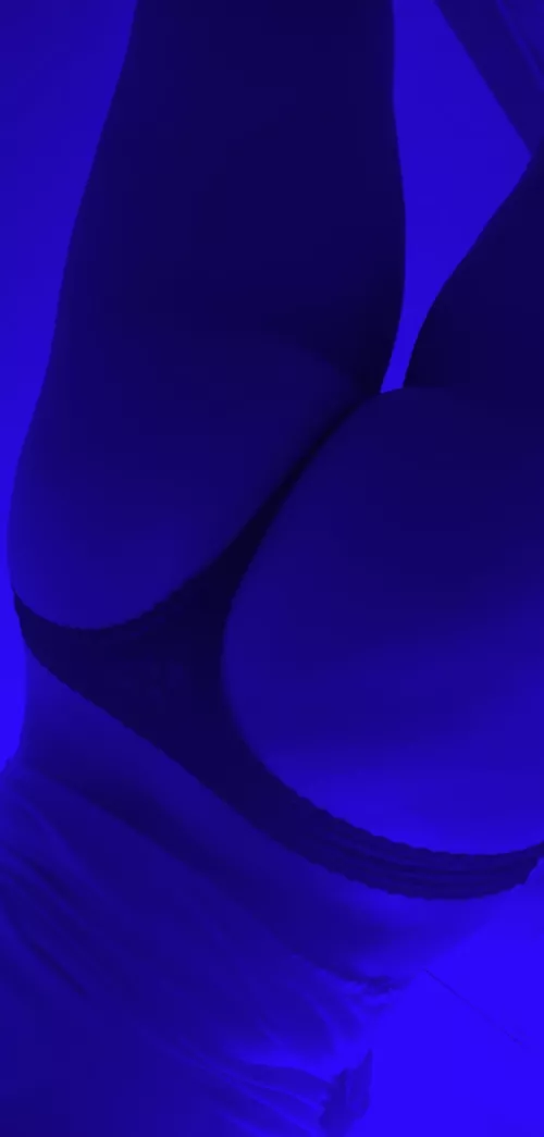 react if you wanna spread my cheeks 😏