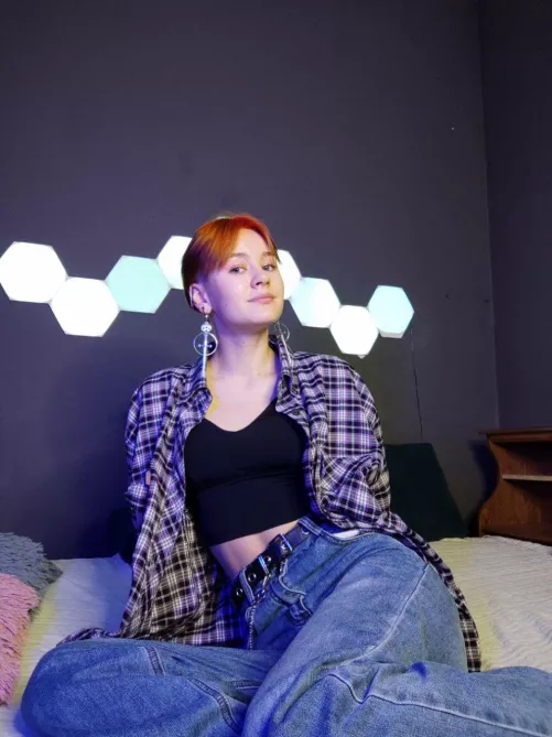 red suits me? I think it looks very sexy