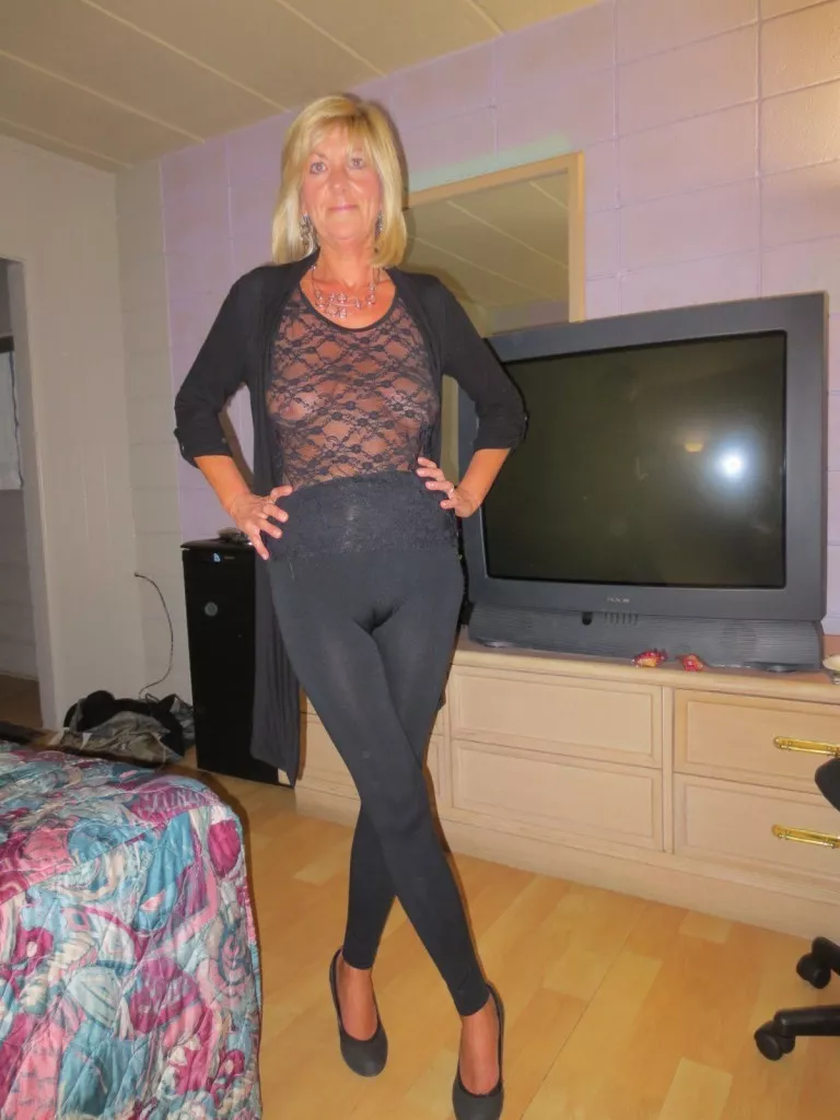 sexy blonde gilf!