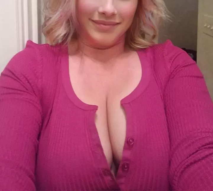 Should I undo another button?! 😈💍💋