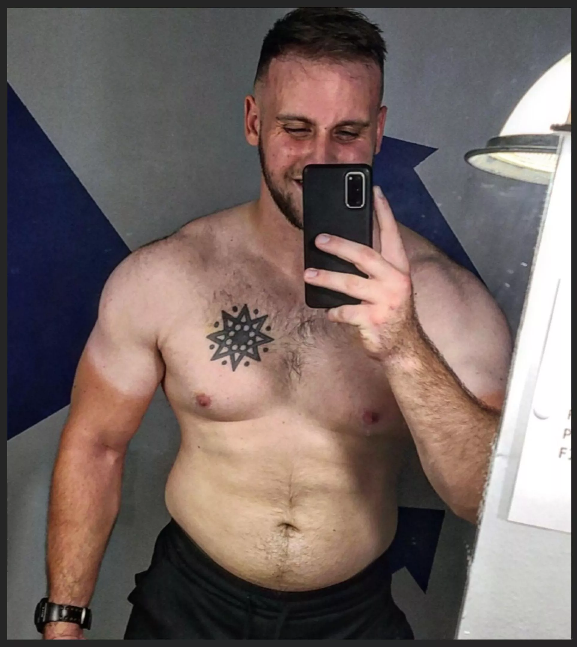 Sweaty post workout 🥵